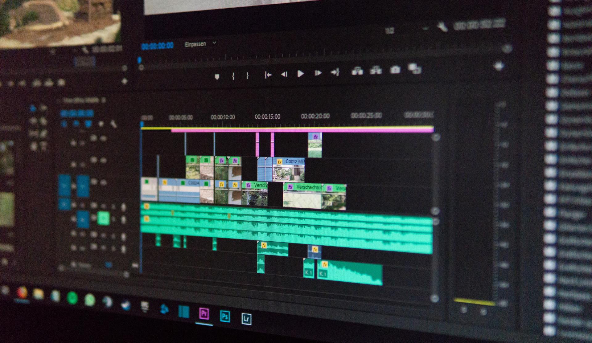 Premiere_pro_workstation_video_producer